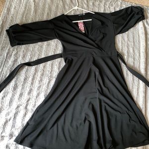 Black Boohoo MIDI Dress